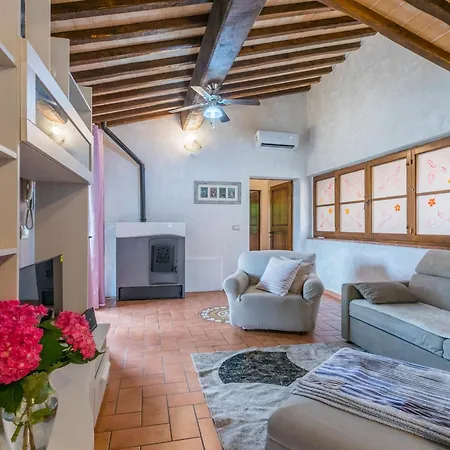 Caggiolo By Interhome מונטרוני ד'ארביה