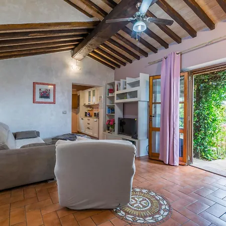 Caggiolo By Interhome Monteroni dʼArbia